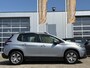 Peugeot 2008 1.2 PureTech Blue Lion 110pk | Apple Carplay/Android Auto | Cruise control | Dab | Navigatiesysteem full map | Panoramadak | Trekhaak | Zeer nette auto!