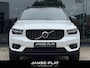 Volvo XC40 1.5 T5 Recharge R-Design Pano | Wegdr. Trekhaak | Adaptive Cruise |
