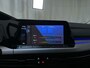 Volkswagen Golf 1.0 TSI 110pk Life Sfeerverlichting Navigatie App-Connect DAB+