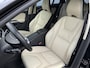 Volvo V60 1.6 T4 Kinetic Schuifdak | Trekhaak | Leder | Stoelverwarming | Memory | Xenon | Camera | Keurig Onderhouden