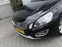 Volvo V60 1.6 T4 Kinetic Schuifdak | Trekhaak | Leder | Stoelverwarming | Memory | Xenon | Camera | Keurig Onderhouden