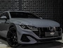 Volkswagen Arteon Shooting Brake 1.4 TSI eHybrid R-Line | Pano | 20"| Trekh. | IQ Li. | Topv. | Ambiente Int. verl. | Zwart Optiek | Sensor Klep |