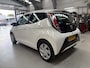 Toyota Aygo 1.0 VVT-i 69pk 5D x-play | Navigatie | Camera | Airco | Bluetooth | NAP | Rijklaar prijs!