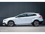 Volvo V40 Cross Country 1.5 T3 Polar+ Automaat | Trekhaak | Panorama | LED | Cruise | PDC | rijklaarprijs |