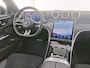 Mercedes-Benz C-klasse Estate 300 e AMG Plug-In Hybride | AMG Premium Line | Night Pakket | Panorama Schuif-Kanteldak | Trekhaak | Head-up-Display | Stuur en Stoelverwarming. Inclusief 24 maanden MB Certified garantie voor Europa.