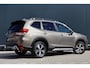 Subaru Forester 2.0i e-BOXER Premium 4WD | Trekhaak | Leer | Panoramadak | Adapt. Cruise | Camera | Sideview | Stoelverwarming voor + achter | Apple Carplay / Android Auto