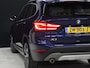 BMW X1 sDrive18i Executive Edition [HEAD-UP DISPLAY, CRUISECONTROL, PDC A, ELEKTRISCHE ACHTERKLEP, CLIMATE CONTROL, NAVIGATIE, LED, NIEUWSTAAT]