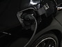 Mercedes-Benz CLA 250 e AMG Line [APPLE CARPLAY, ANDROID, TREKHAAK, STOELVERWARMING, CRUISE CONTROL, PDC V+A, ACHTERUITRIJ CAMERA, AMG STYLING, NAVIGATIE, CLIMATE CONTROL, NIEUWSTAAT]