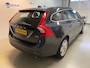 Volvo V60 2.4 D5 Summum 215 PK CLIMA NAVI XENON APK 8-2027