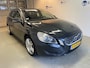 Volvo V60 2.4 D5 Summum 215 PK CLIMA NAVI XENON APK 8-2027