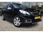 Peugeot 2008 1.2 PureTech Style | Pano | Navi | Lichtmetaal |