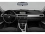 BMW 3-Serie 320i Business Line | 2e eigenaar | Origineel NL | Cruise control | Navigatie Professional | Bluetooth | Climate control | PDC achter | Opbergpakket | Auto start/stop