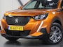 Peugeot 2008 130PK Active Pack | 1ste eigenaar | Parkeersensoren | Climate Control | Cruise Control | AppleCarPlay/AndroidAuto | LED lampen | 16"LMV | Isofix | DAB Radio | lederen Stuurwiel |