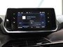 Peugeot 2008 130PK Active Pack | 1ste eigenaar | Parkeersensoren | Climate Control | Cruise Control | AppleCarPlay/AndroidAuto | LED lampen | 16"LMV | Isofix | DAB Radio | lederen Stuurwiel |