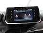 Peugeot 2008 130PK Active Pack | 1ste eigenaar | Parkeersensoren | Climate Control | Cruise Control | AppleCarPlay/AndroidAuto | LED lampen | 16"LMV | Isofix | DAB Radio | lederen Stuurwiel |