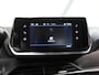 Peugeot 2008 130PK Active Pack | 1ste eigenaar | Parkeersensoren | Climate Control | Cruise Control | AppleCarPlay/AndroidAuto | LED lampen | 16"LMV | Isofix | DAB Radio | lederen Stuurwiel |