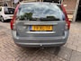 Volvo V50 2.4 Kinetic AUTOMAAT | AIRCO | SCHADE