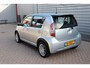 Daihatsu Sirion 2 1.0-12V 100th. Anniversary O.a: Airco, Radio/CD, A.B, L.M, 4-seiz, Rijklaar. Etc. All-in prijs!