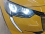 Peugeot e-208 EV 50 kWh 136pk Allure Pack | SOH 90% | Connect 3D Nav | Camera | LED | PDC | CarPlay | Getint glas | 16" All Season