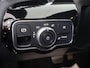 Mercedes-Benz A-klasse 180 AMG Line | Night | Panoramadak | Stoelverwarming | Widescreen |