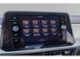 Volkswagen T-Roc 1.5 TSI 150pk DSG Life Edition | Achteruitrijcamera | Stoelverwarming | Trekhaak