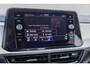 Volkswagen T-Roc 1.5 TSI 150pk DSG Life Edition | Achteruitrijcamera | Stoelverwarming | Trekhaak