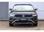 Volkswagen T-Roc 1.5 TSI 150pk DSG Life Edition | Achteruitrijcamera | Stoelverwarming | Trekhaak