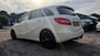 Mercedes-Benz 200-Serie B Klasse Ambition auto loopt op 3 cill