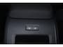 Volvo XC60 T6 Recharge AWD Plus Black Edition - Panorama/schuifdak - IntelliSafe Assist & Surround - 360º Camera - Harman/Kardon audio - Verwarmde voorstoelen, stuur & achterbank - Parkeersensoren voor & achter - Elektr. bedienb. voorstoelen met geheugen - Head up display - Draadloze tel. lader - Extra getint glas - 21' LMV