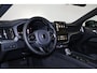 Volvo XC60 T6 Recharge AWD Plus Black Edition - Panorama/schuifdak - IntelliSafe Assist & Surround - 360º Camera - Harman/Kardon audio - Verwarmde voorstoelen, stuur & achterbank - Parkeersensoren voor & achter - Elektr. bedienb. voorstoelen met geheugen - Head up display - Draadloze tel. lader - Extra getint glas - 21' LMV