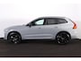Volvo XC60 T6 Recharge AWD Plus Black Edition - Panorama/schuifdak - IntelliSafe Assist & Surround - 360º Camera - Harman/Kardon audio - Verwarmde voorstoelen, stuur & achterbank - Parkeersensoren voor & achter - Elektr. bedienb. voorstoelen met geheugen - Head up display - Draadloze tel. lader - Extra getint glas - 21' LMV