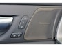 Volvo XC60 T6 Recharge AWD Plus Black Edition - Panorama/schuifdak - IntelliSafe Assist & Surround - 360º Camera - Harman/Kardon audio - Verwarmde voorstoelen, stuur & achterbank - Parkeersensoren voor & achter - Elektr. bedienb. voorstoelen met geheugen - Head up display - Draadloze tel. lader - Extra getint glas - 21' LMV