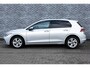 Volkswagen Golf 1.0 eTSI DSG Life Business | Achteruitrijcamera | Parkeersensoren | Climate Control | Keyless Entry | Cruise Control Adaptief | LED Koplampen | Stoelverwarming | Navigatie Discover Pro | Apple Carplay | Android Auto