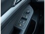 Volkswagen Golf 1.0 eTSI DSG Life Business | Achteruitrijcamera | Parkeersensoren | Climate Control | Keyless Entry | Cruise Control Adaptief | LED Koplampen | Stoelverwarming | Navigatie Discover Pro | Apple Carplay | Android Auto