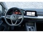 Volkswagen Golf 1.0 eTSI DSG Life Business | Achteruitrijcamera | Parkeersensoren | Climate Control | Keyless Entry | Cruise Control Adaptief | LED Koplampen | Stoelverwarming | Navigatie Discover Pro | Apple Carplay | Android Auto