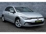 Volkswagen Golf 1.0 eTSI DSG Life Business | Achteruitrijcamera | Parkeersensoren | Climate Control | Keyless Entry | Cruise Control Adaptief | LED Koplampen | Stoelverwarming | Navigatie Discover Pro | Apple Carplay | Android Auto