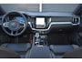 Volvo V60 T8 Plug-in hybrid AWD Plus Dark | Panoramadak | Trekhaak | Verwarmbare voorstoelen, achterbank en stuurwiel | Head-up display | 360 graden camera | Premium audio by Harman Kardon |