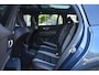 Volvo V60 T8 Plug-in hybrid AWD Plus Dark | Panoramadak | Trekhaak | Verwarmbare voorstoelen, achterbank en stuurwiel | Head-up display | 360 graden camera | Premium audio by Harman Kardon |