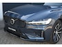 Volvo V60 T8 Plug-in hybrid AWD Plus Dark | Panoramadak | Trekhaak | Verwarmbare voorstoelen, achterbank en stuurwiel | Head-up display | 360 graden camera | Premium audio by Harman Kardon |