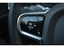Volvo V60 T8 Plug-in hybrid AWD Plus Dark | Panoramadak | Trekhaak | Verwarmbare voorstoelen, achterbank en stuurwiel | Head-up display | 360 graden camera | Premium audio by Harman Kardon |