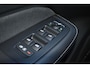 Volvo V60 T8 Plug-in hybrid AWD Plus Dark | Panoramadak | Trekhaak | Verwarmbare voorstoelen, achterbank en stuurwiel | Head-up display | 360 graden camera | Premium audio by Harman Kardon |