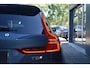 Volvo V60 T8 Plug-in hybrid AWD Plus Dark | Panoramadak | Trekhaak | Verwarmbare voorstoelen, achterbank en stuurwiel | Head-up display | 360 graden camera | Premium audio by Harman Kardon |