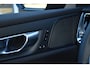 Volvo V60 T8 Plug-in hybrid AWD Plus Dark | Panoramadak | Trekhaak | Verwarmbare voorstoelen, achterbank en stuurwiel | Head-up display | 360 graden camera | Premium audio by Harman Kardon |