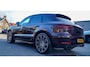 Porsche Macan 3.6 Turbo Exclusive Performance Edition 441PK | Dealer onderhouden | Mahagoni Metallic | Sport uitlaat | ACC | Pano