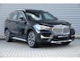BMW X1 sDrive20i Orange Edition | Panoramadak | Head-up | Camera | DAB |