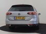 Volkswagen Passat Variant 1.5 TSI R-Line Business +150PK DSG/AUTO | Trekhaak afneembaar | Camera | Navigatie | App connect | verwarmde stoelen met massage | DAB | LED | 19"LMV