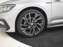 Volkswagen Passat Variant 1.5 TSI R-Line Business +150PK DSG/AUTO | Trekhaak afneembaar | Camera | Navigatie | App connect | verwarmde stoelen met massage | DAB | LED | 19"LMV
