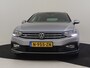 Volkswagen Passat Variant 1.5 TSI R-Line Business +150PK DSG/AUTO | Trekhaak afneembaar | Camera | Navigatie | App connect | verwarmde stoelen met massage | DAB | LED | 19"LMV