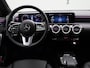 Mercedes-Benz A-klasse 180 Business Solution Luxury | Apple Carplay / Android Auto | Sfeerverlichting | Achteruitrijcamera | Parkeersensoren | Stoelverwarming |