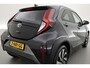 Toyota Aygo X 1.0 VVT-i MT Envy | Rijklaar! | Adapt. Cruise | Two-Tone | Camera | Stoelverw. | Navi | Keyless | Apple CarPlay | All Season